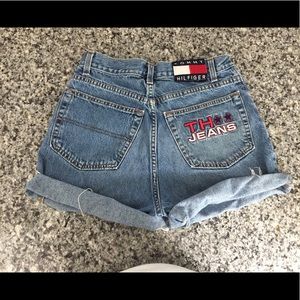 Vintage Tommy Hilfiger shorts size 30